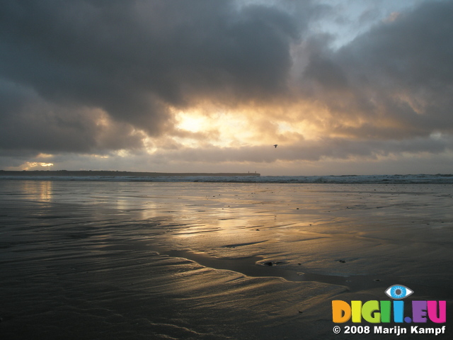 JT00126 Sunrise over Tramore beach (Brownstown head)